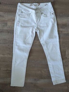 Seven7 Women's White Low Rise Jeans